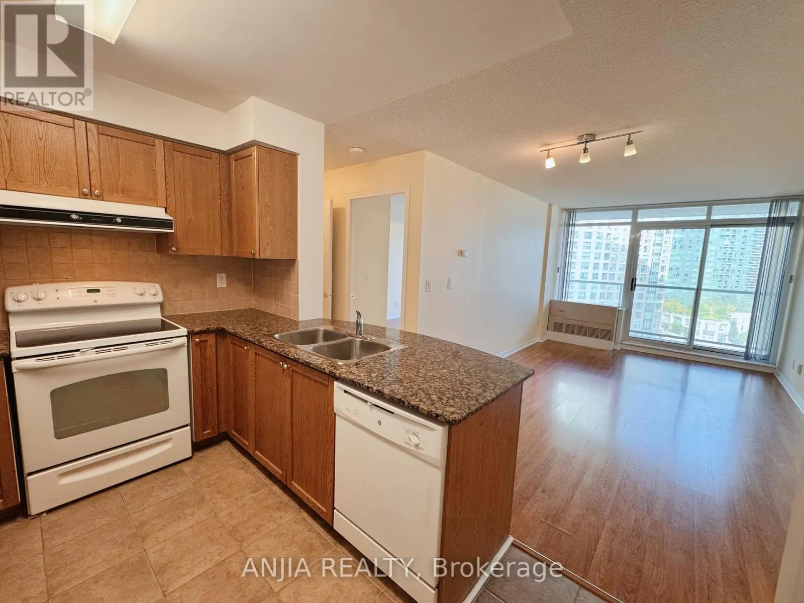 1107 - 5508 YONGE STREET