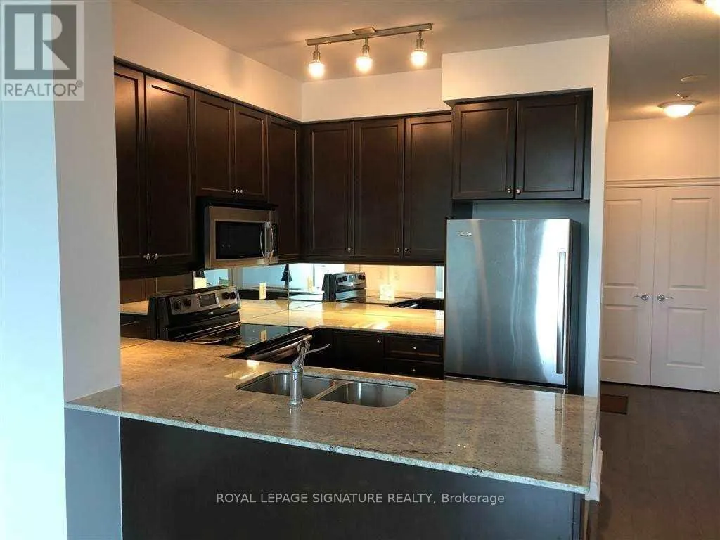 801 - 10 BLOORVIEW PLACE