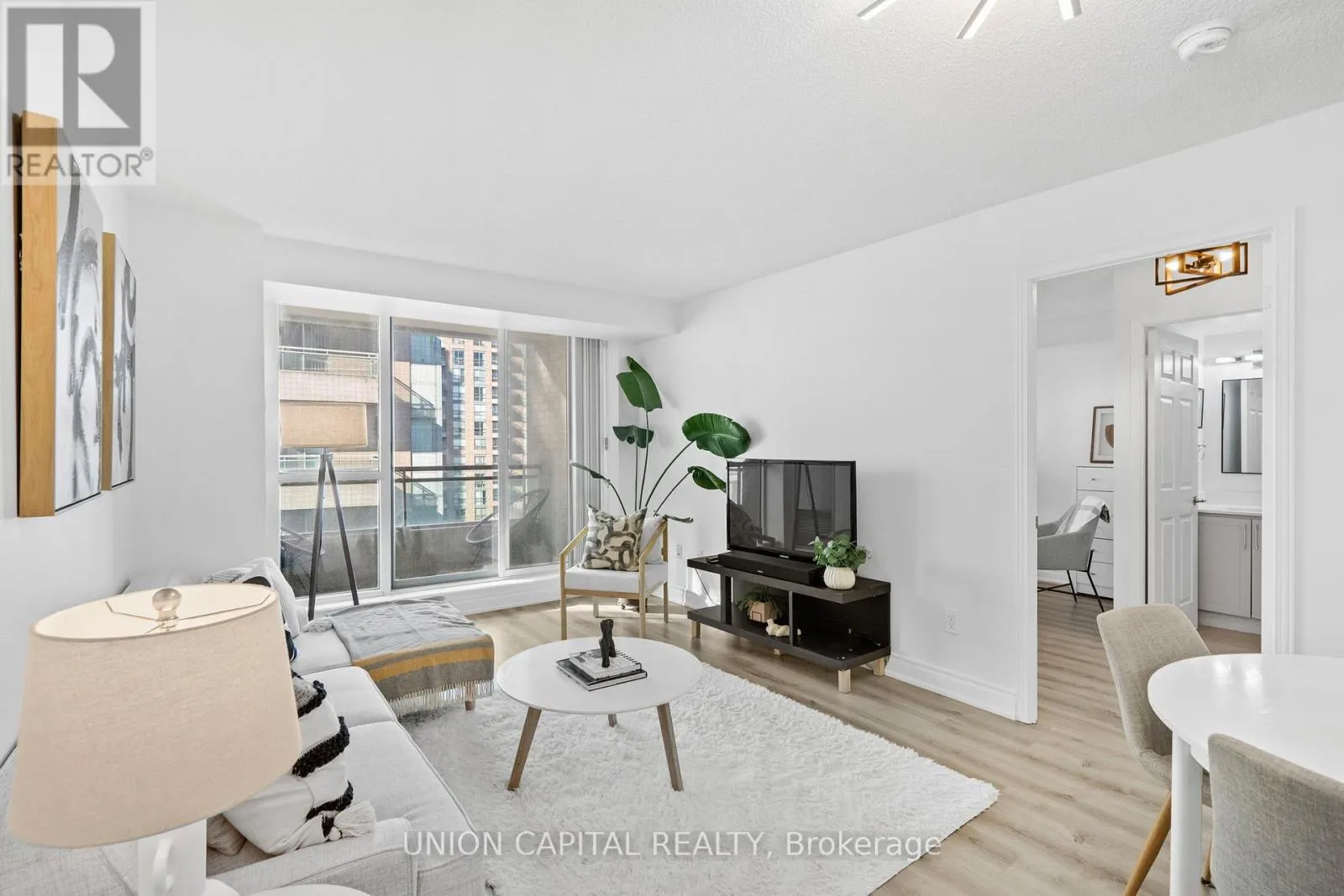 LPH17 - 39 PEMBERTON AVENUE