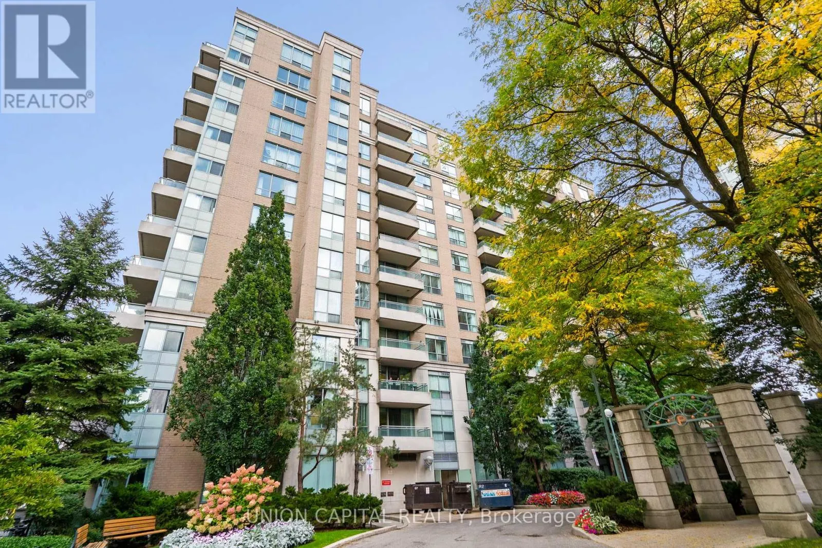 LPH17 - 39 PEMBERTON AVENUE