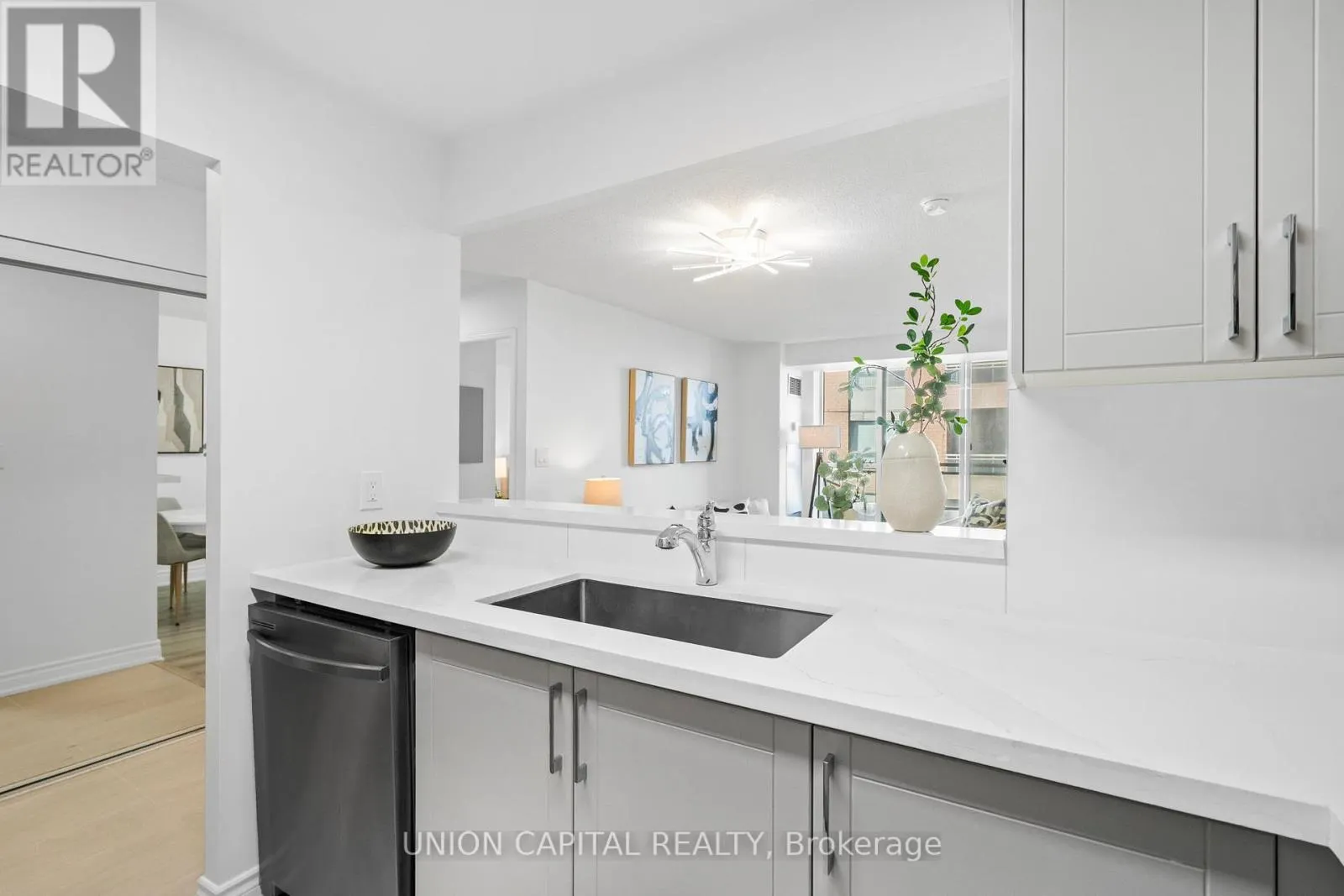 LPH17 - 39 PEMBERTON AVENUE
