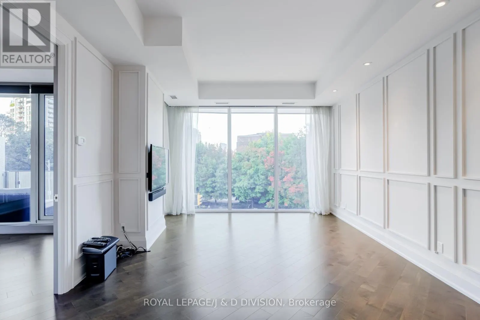 307 - 88 DAVENPORT ROAD