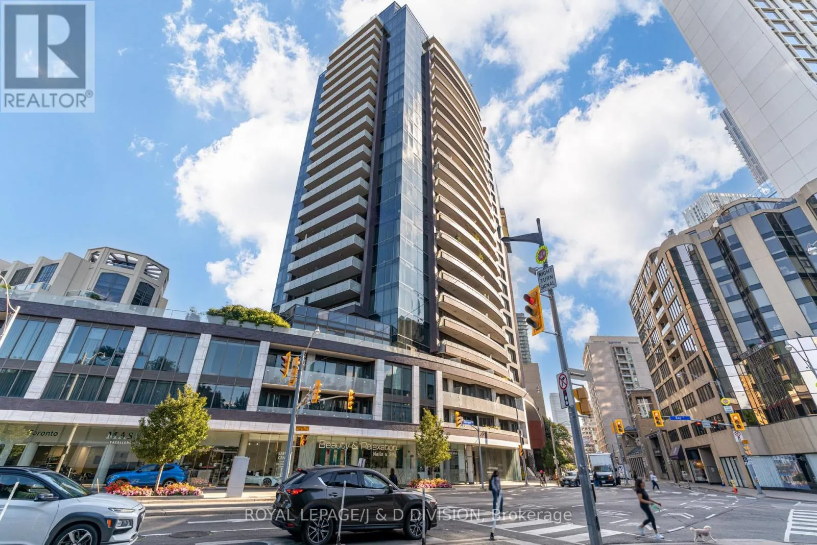 307 - 88 DAVENPORT ROAD