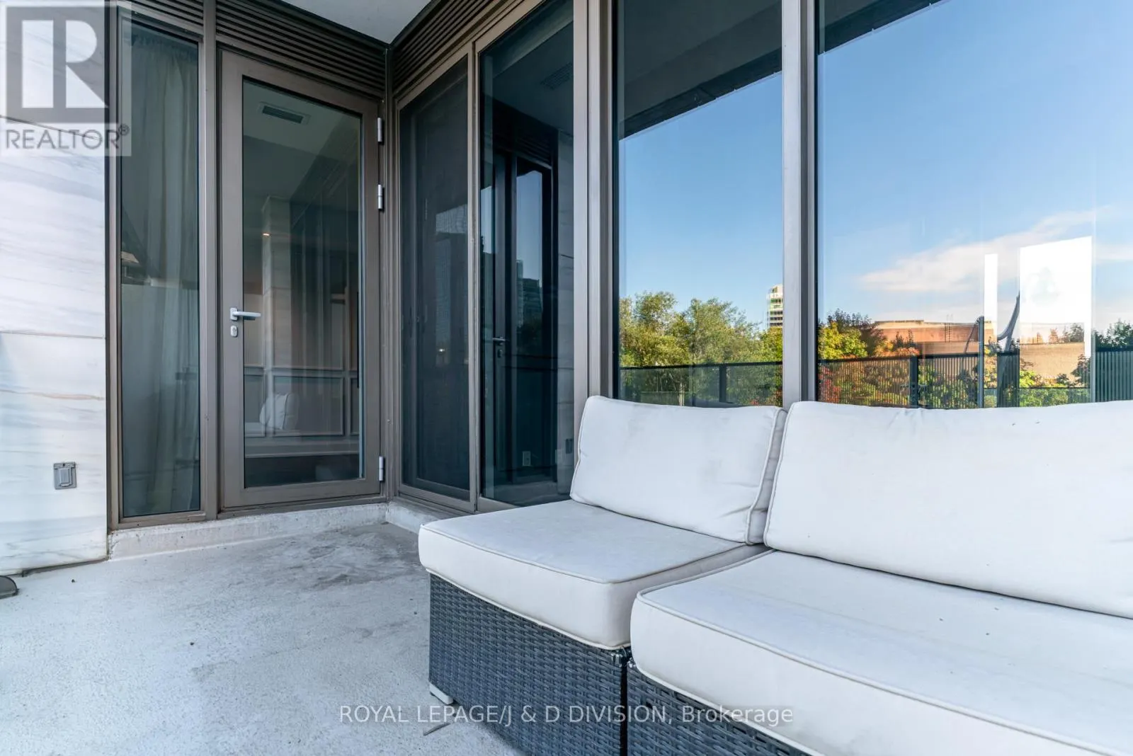307 - 88 DAVENPORT ROAD