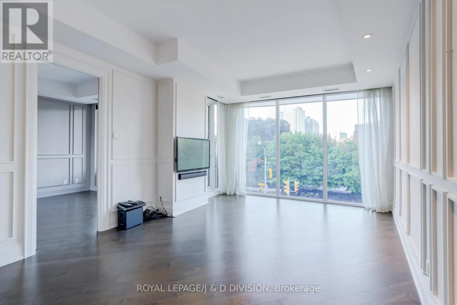 307 - 88 DAVENPORT ROAD