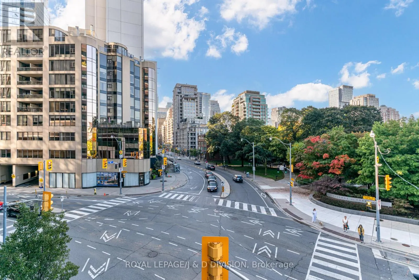 307 - 88 DAVENPORT ROAD