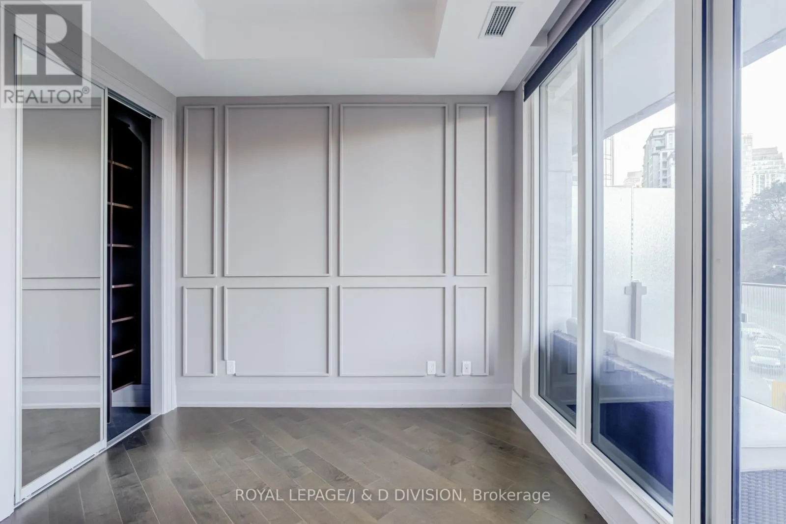 307 - 88 DAVENPORT ROAD
