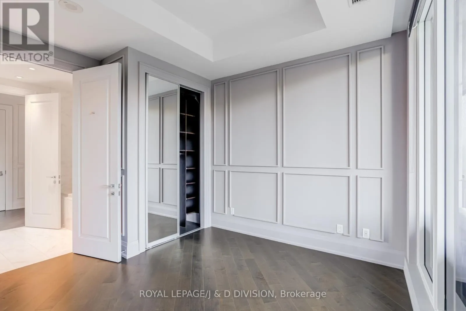 307 - 88 DAVENPORT ROAD