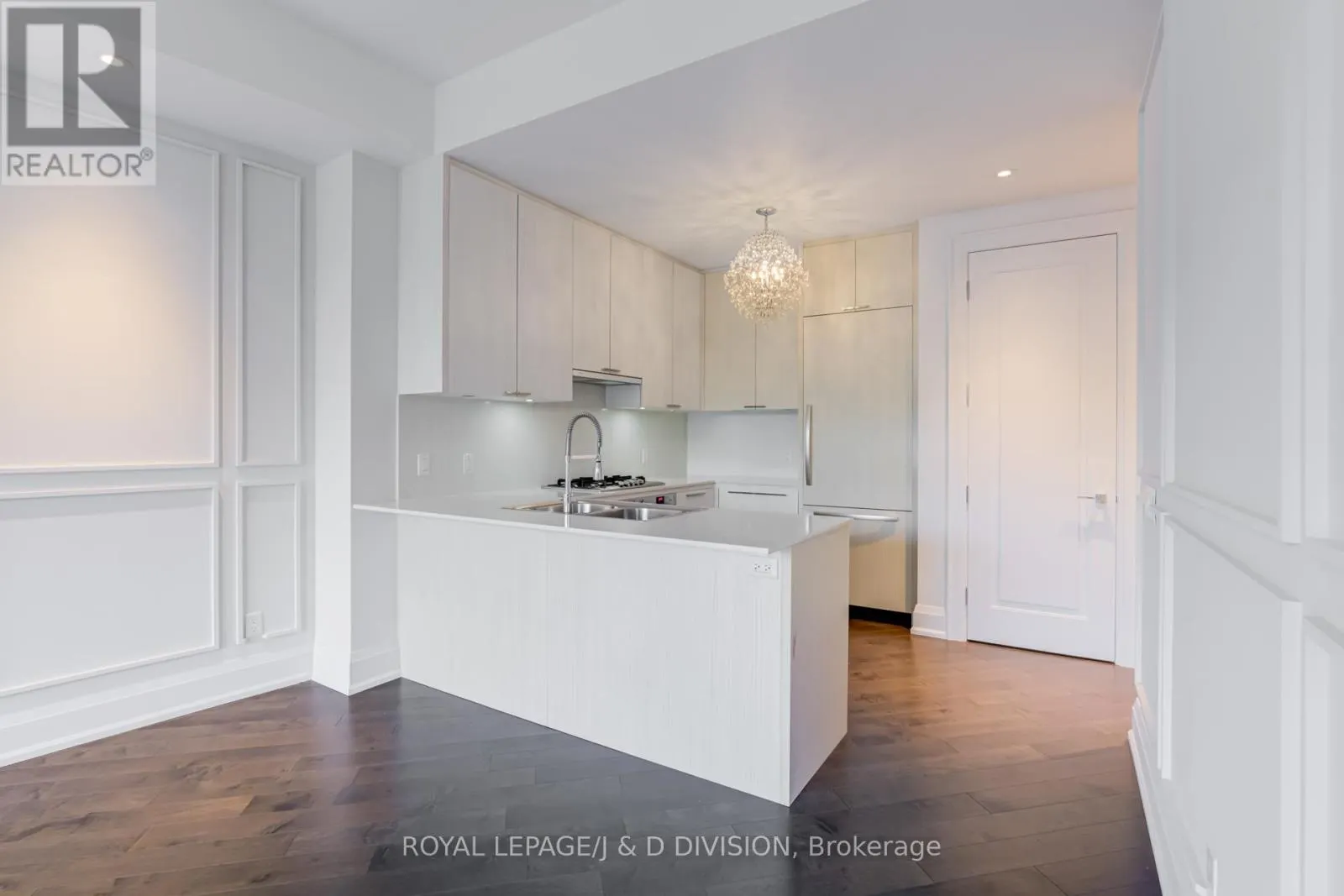 307 - 88 DAVENPORT ROAD
