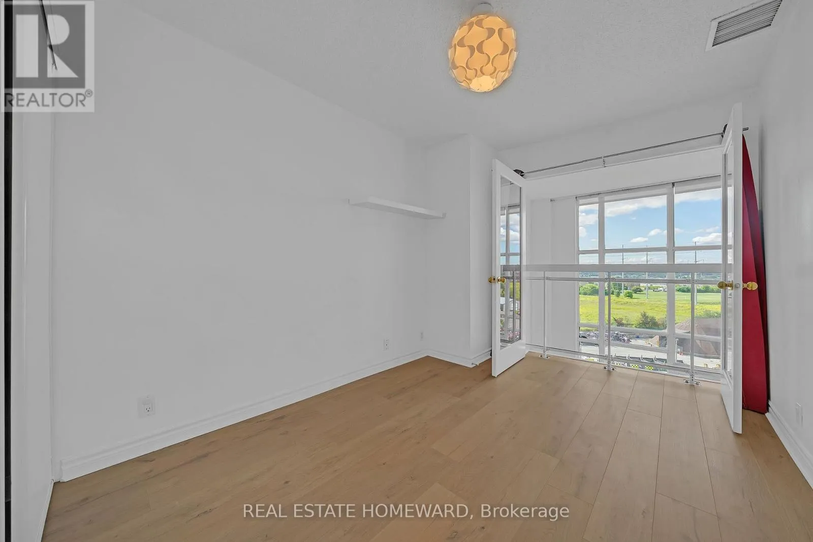 812 - 1720 EGLINTON AVENUE E