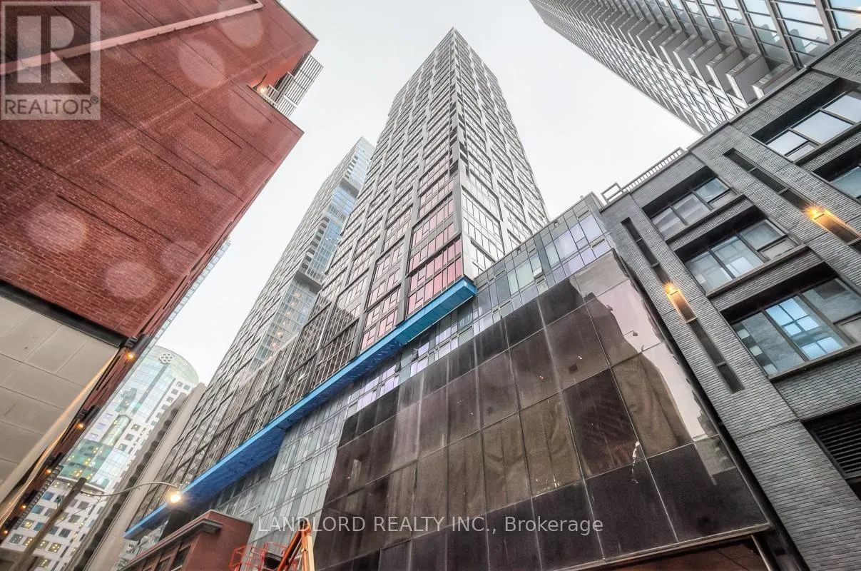 2416 - 35 MERCER STREET