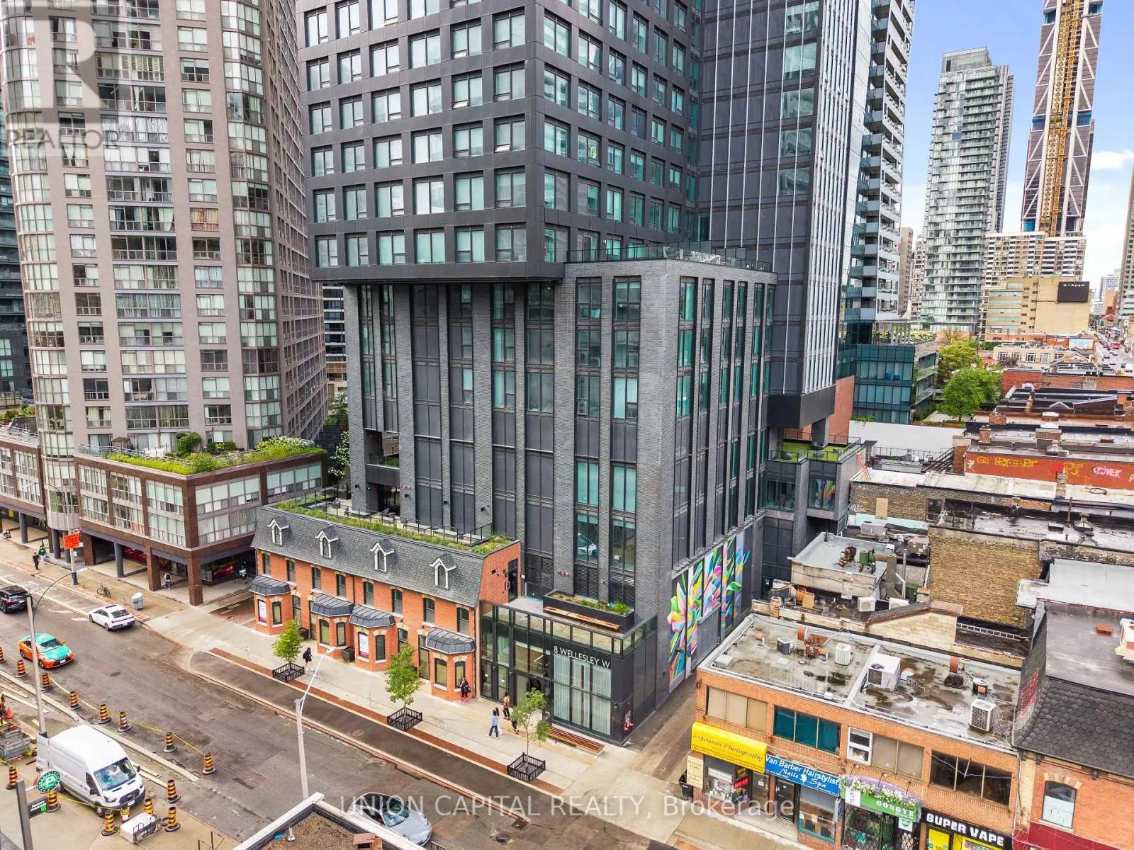 LPH02 - 8 WELLESLEY ST W STREET
