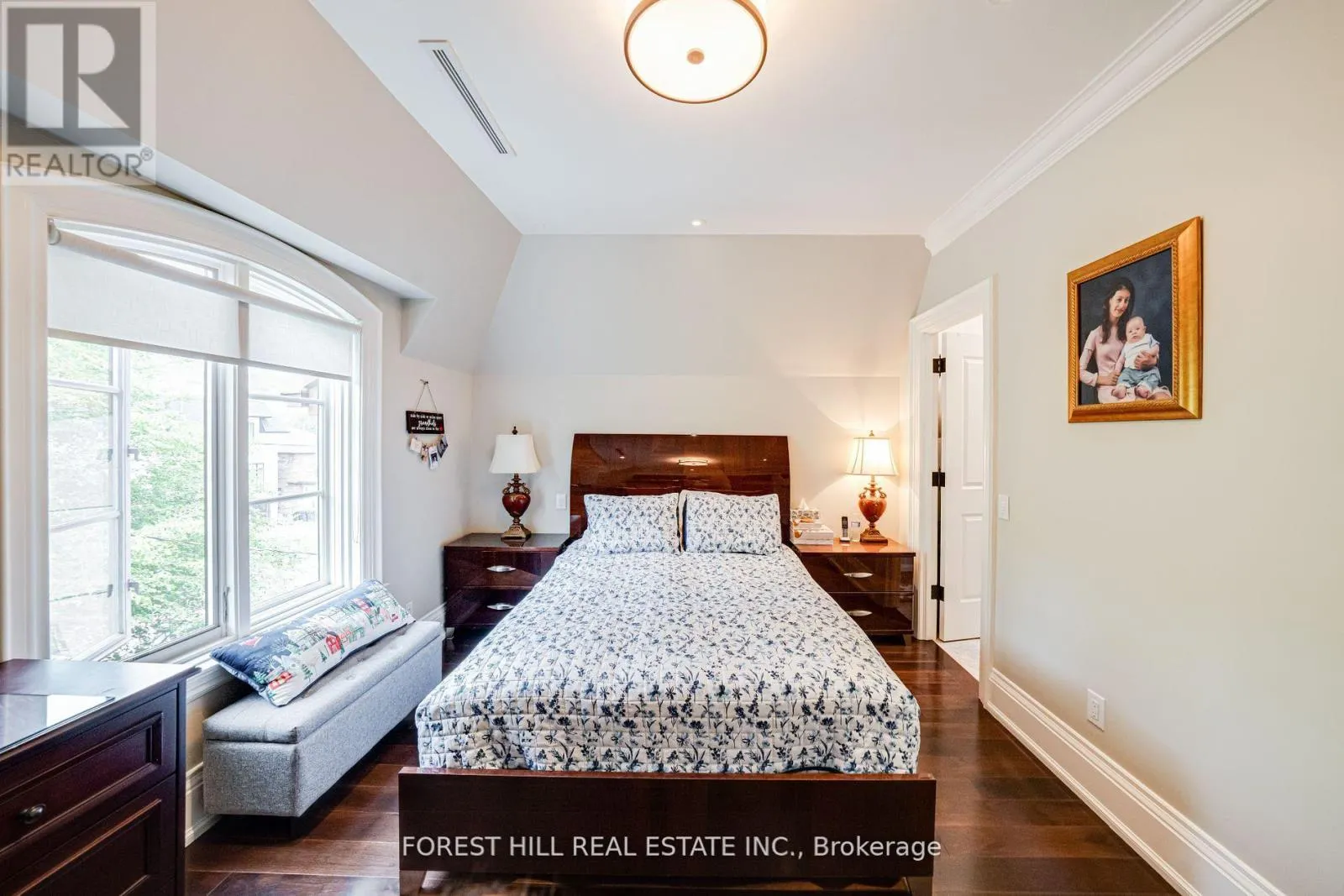 669 BEDFORD PARK AVENUE