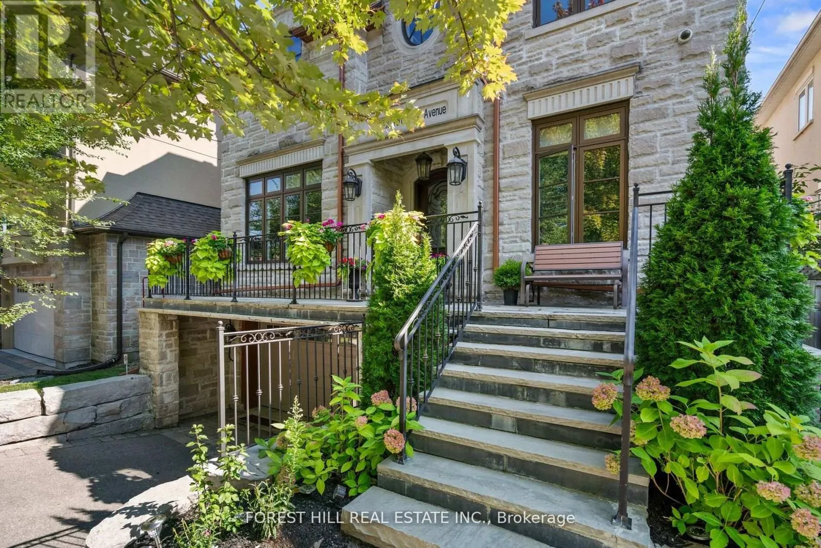 669 BEDFORD PARK AVENUE