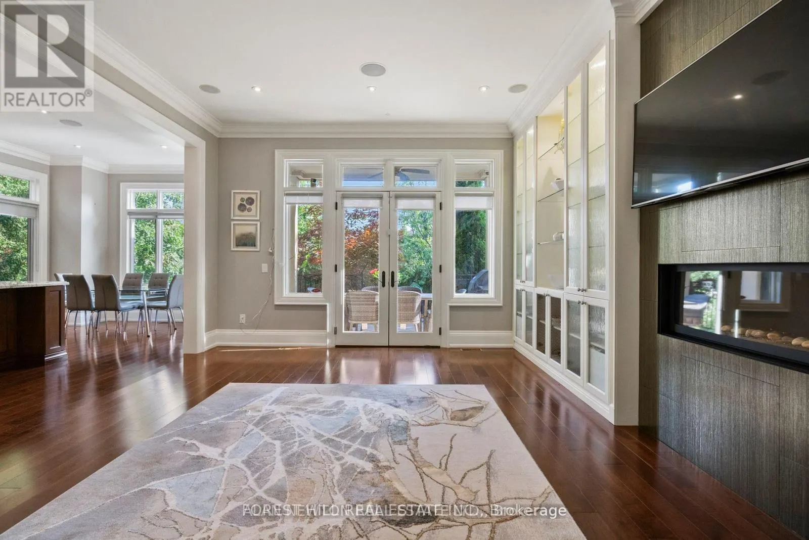669 BEDFORD PARK AVENUE