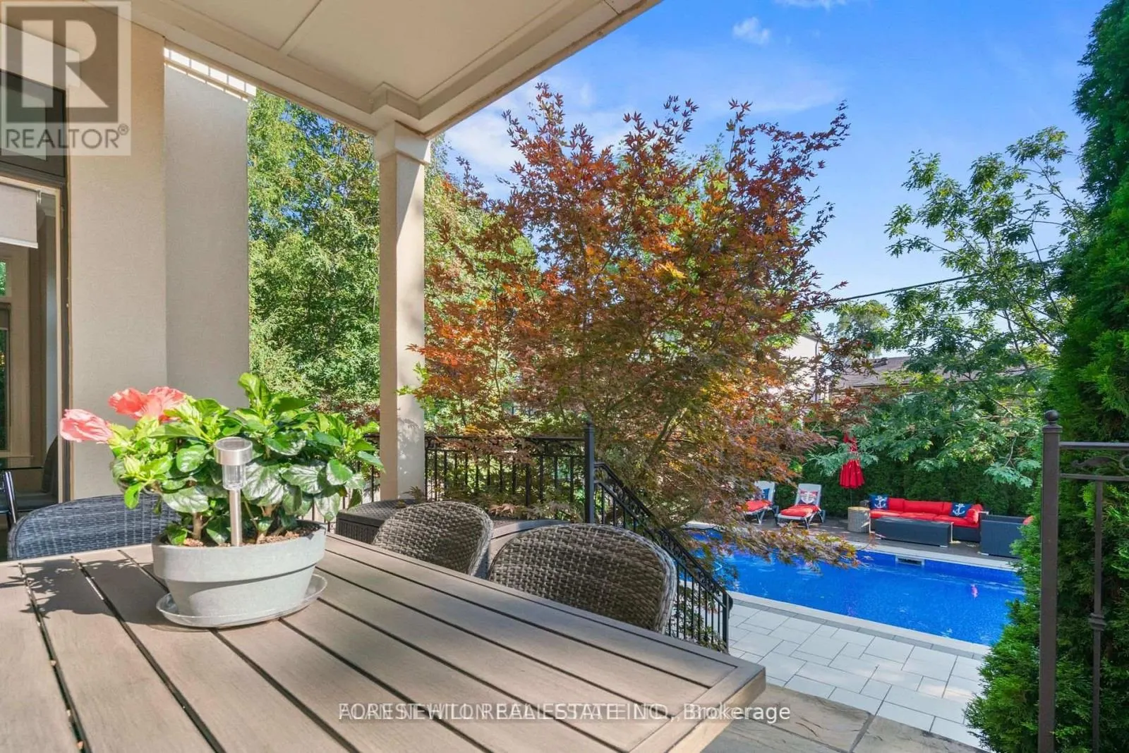 669 BEDFORD PARK AVENUE