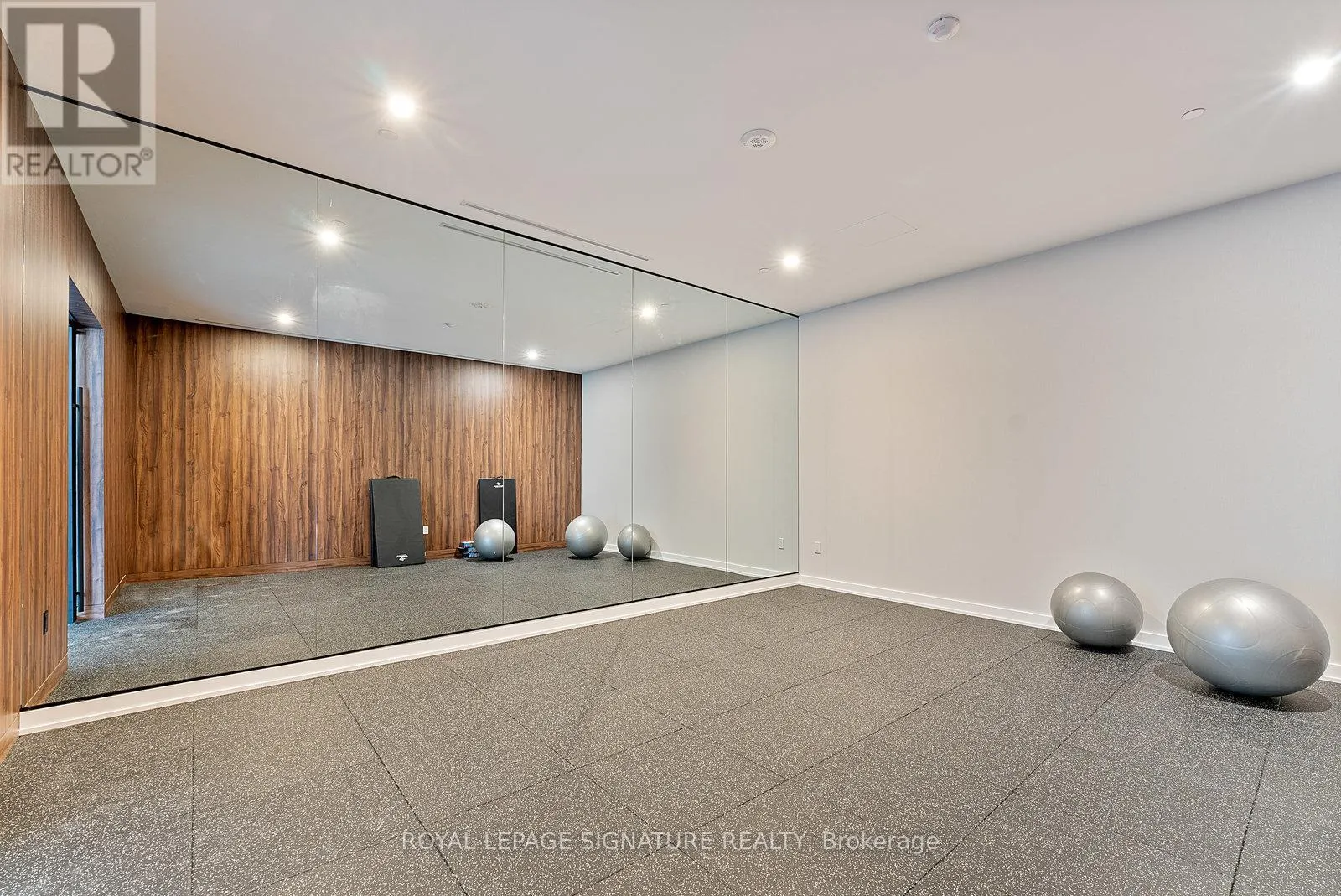 412 - 1 KYLE LOWRY ROAD