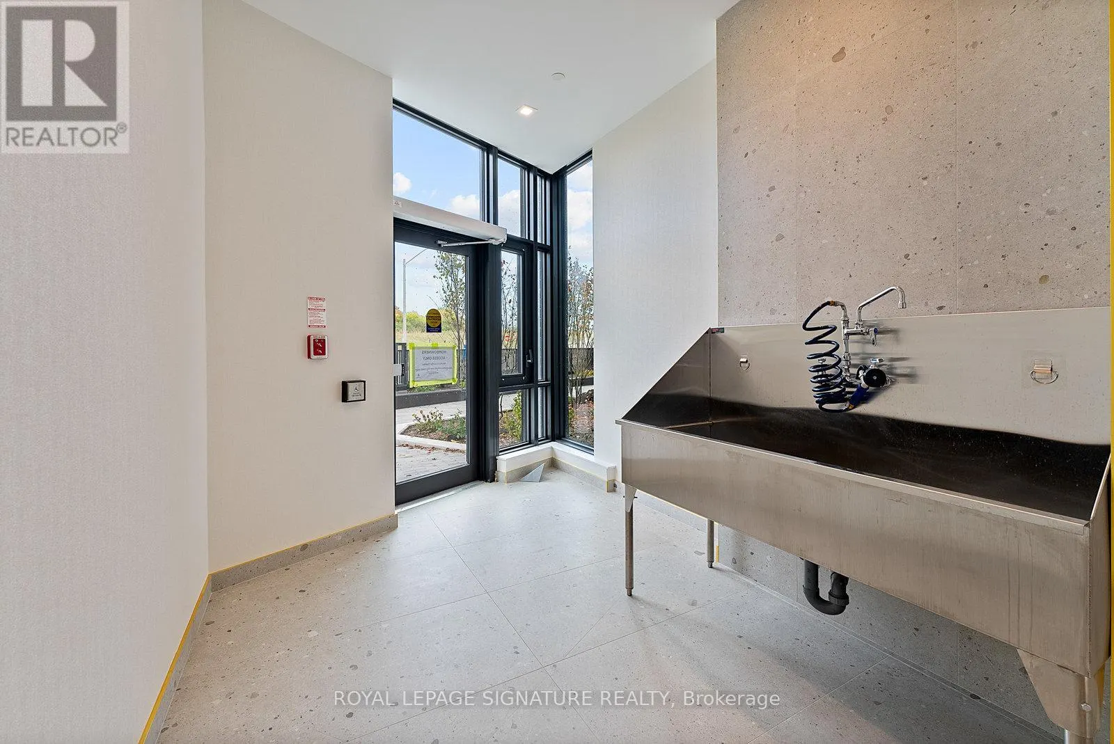 412 - 1 KYLE LOWRY ROAD