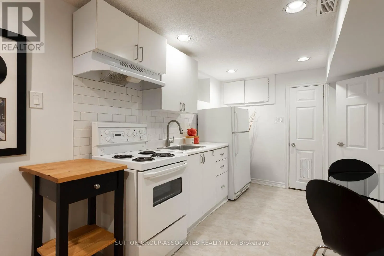 138A CEDRIC AVENUE