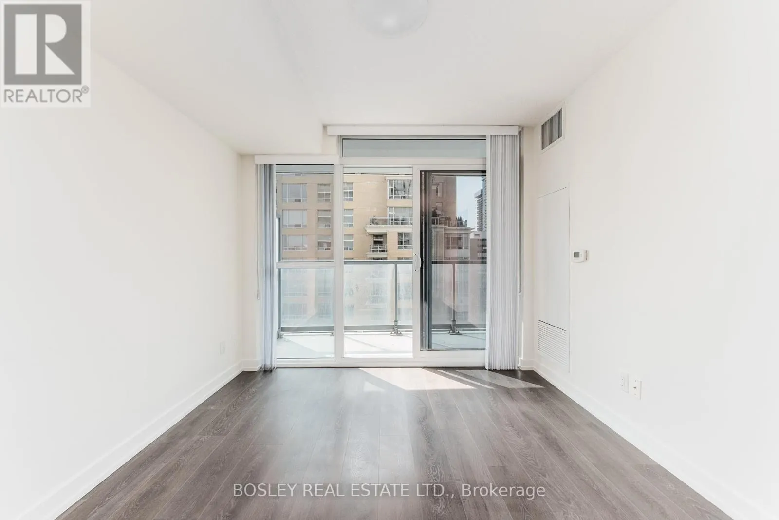 1006 - 125 REDPATH AVENUE