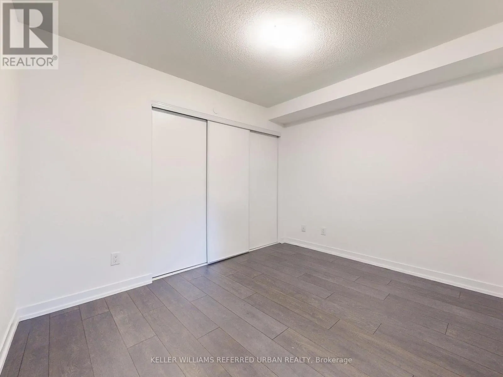 601 - 219 DUNDAS STREET E
