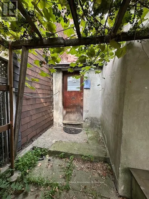 218 MARGUERETTA STREET