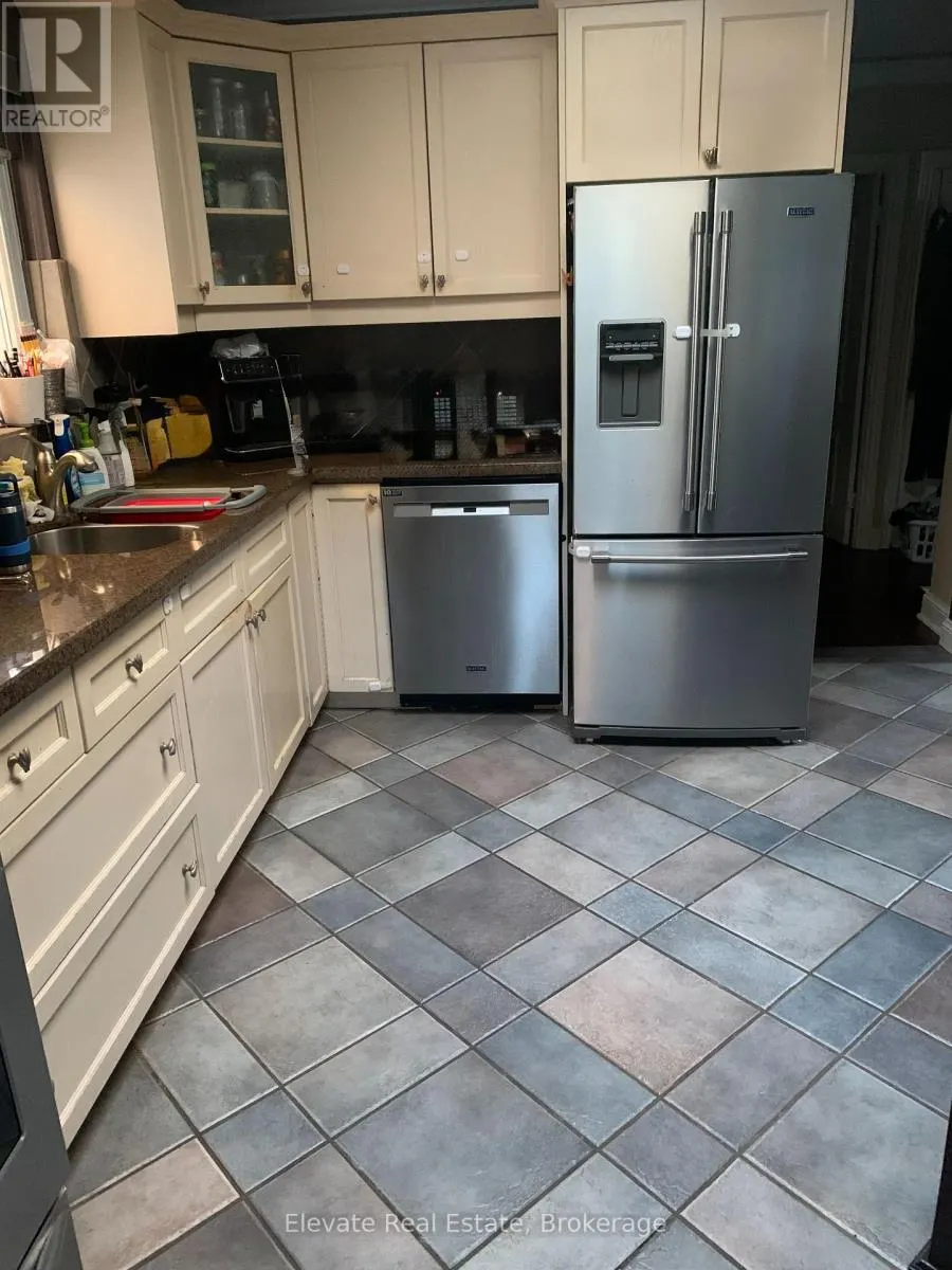 25 BURNCREST DRIVE