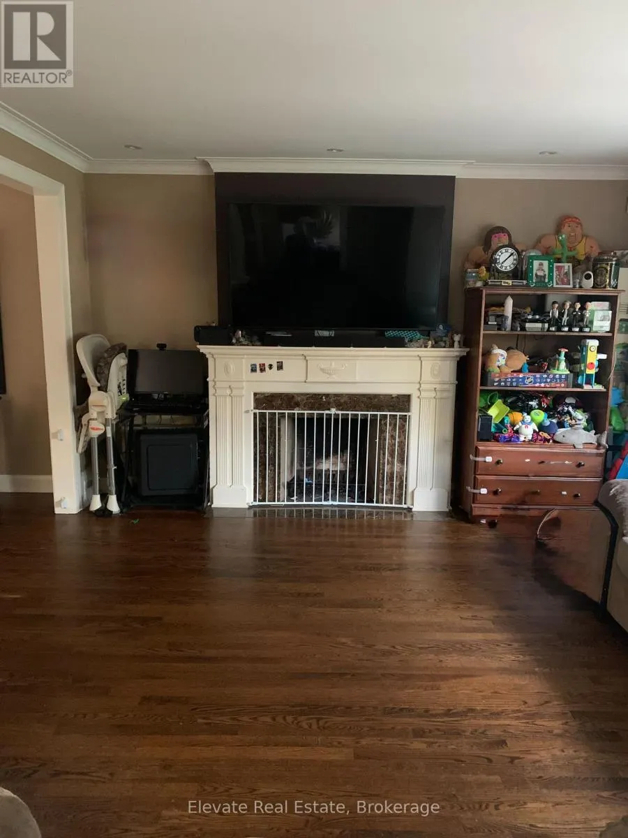 25 BURNCREST DRIVE