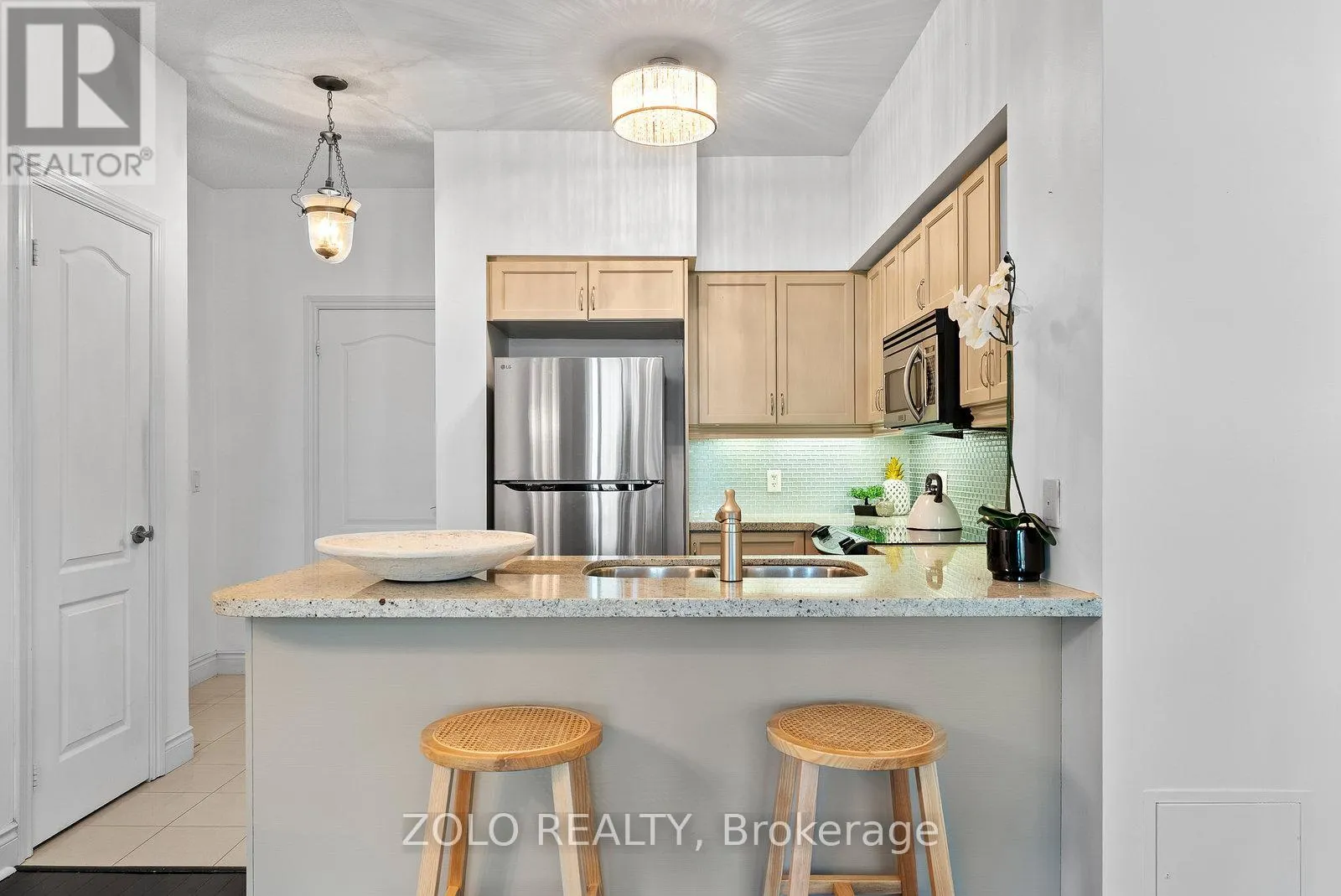 113 - 319 MERTON STREET