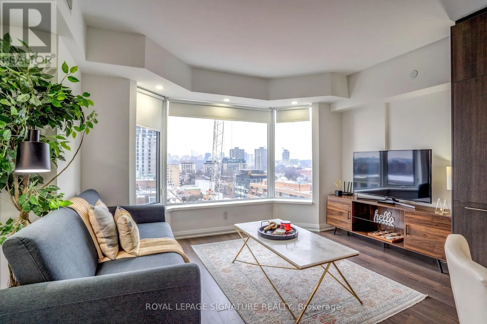1218 - 155 YORKVILLE AVENUE