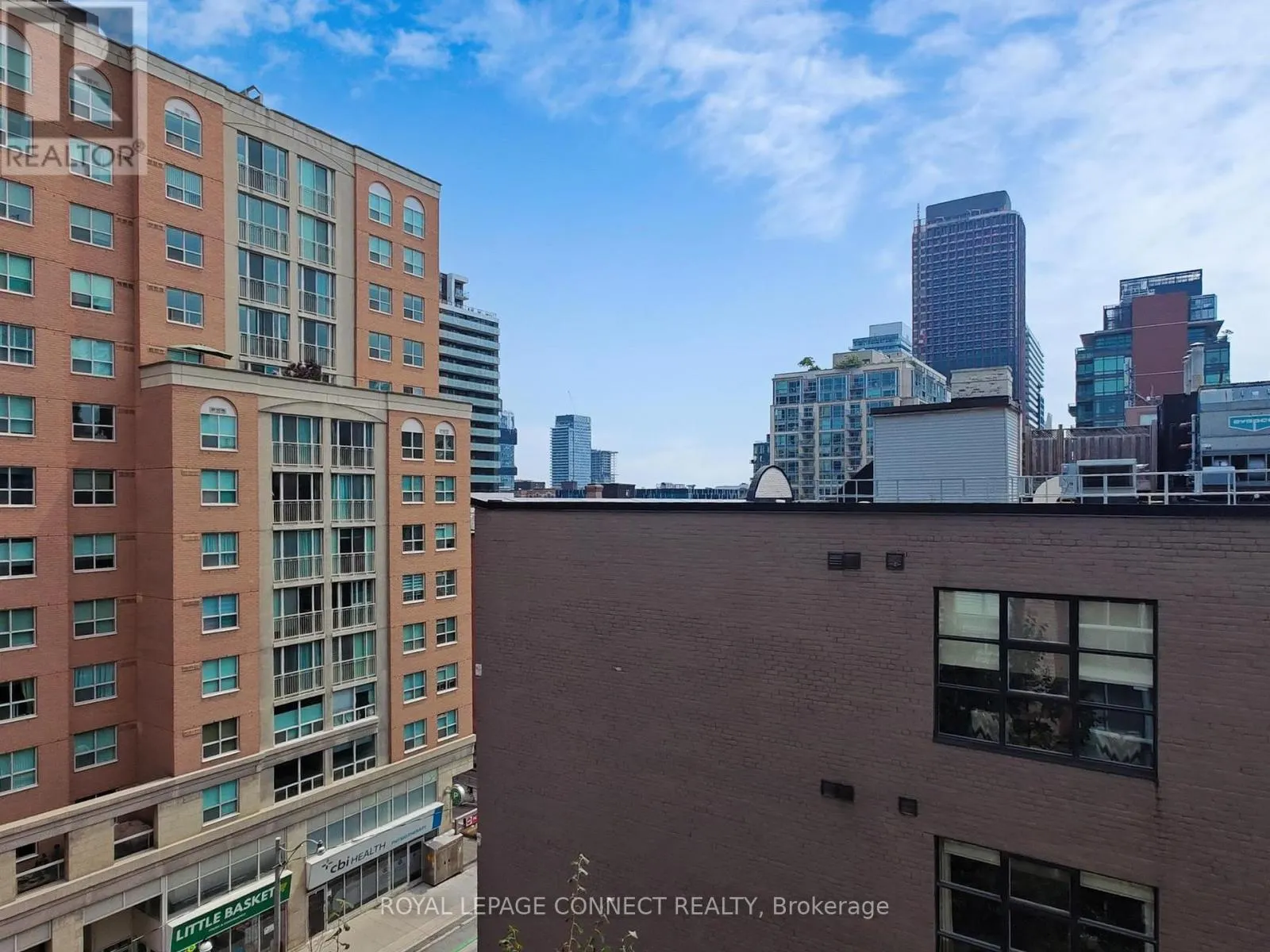 809 - 311 RICHMOND STREET E