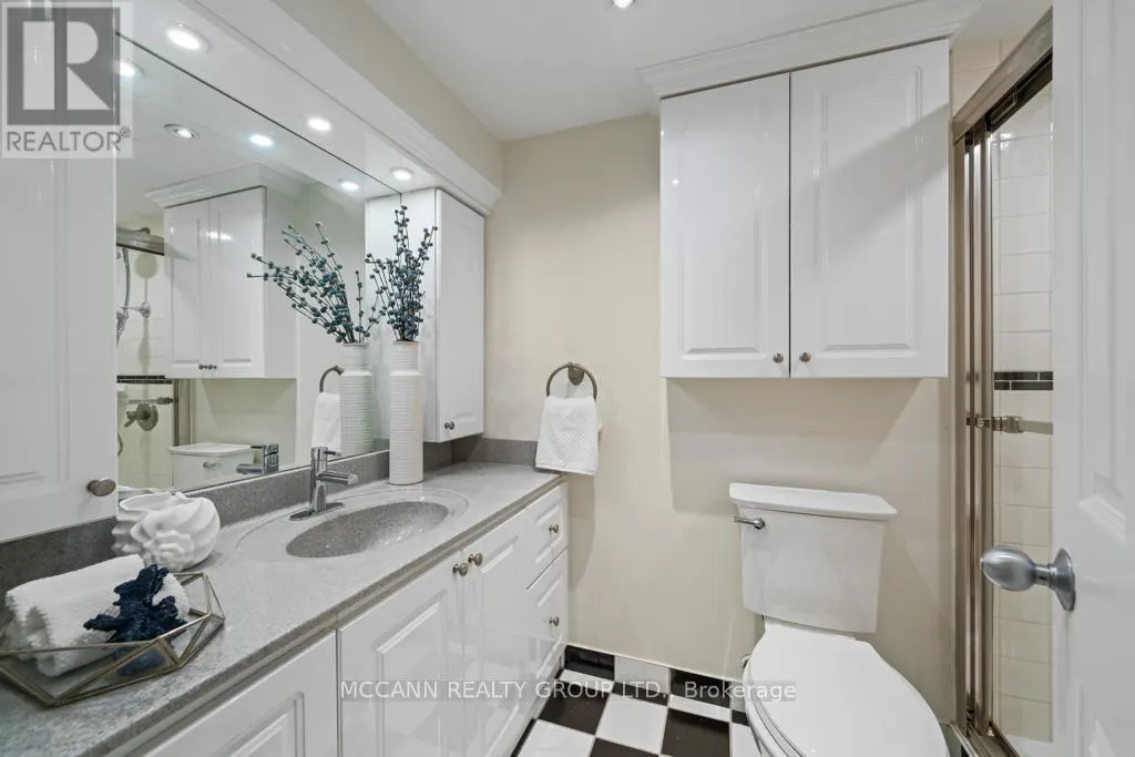301 - 360 BLOOR STREET E