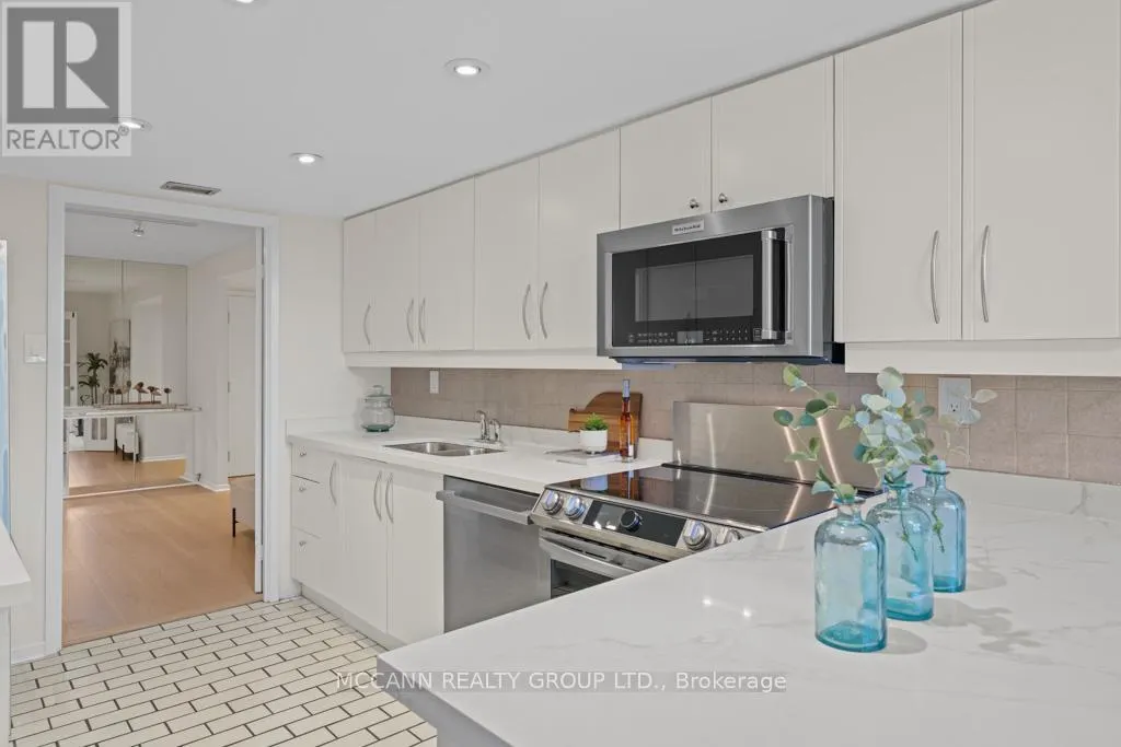 301 - 360 BLOOR STREET E