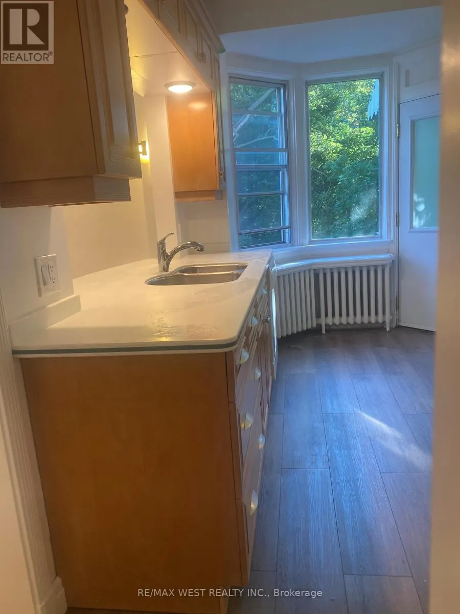 2ND FLR - 7 OTTER CRESCENT