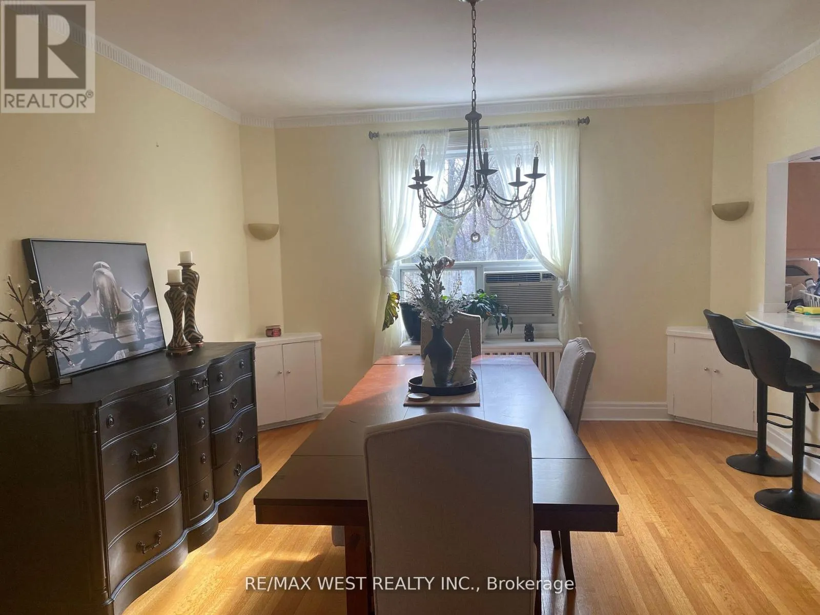 2ND FLR - 7 OTTER CRESCENT