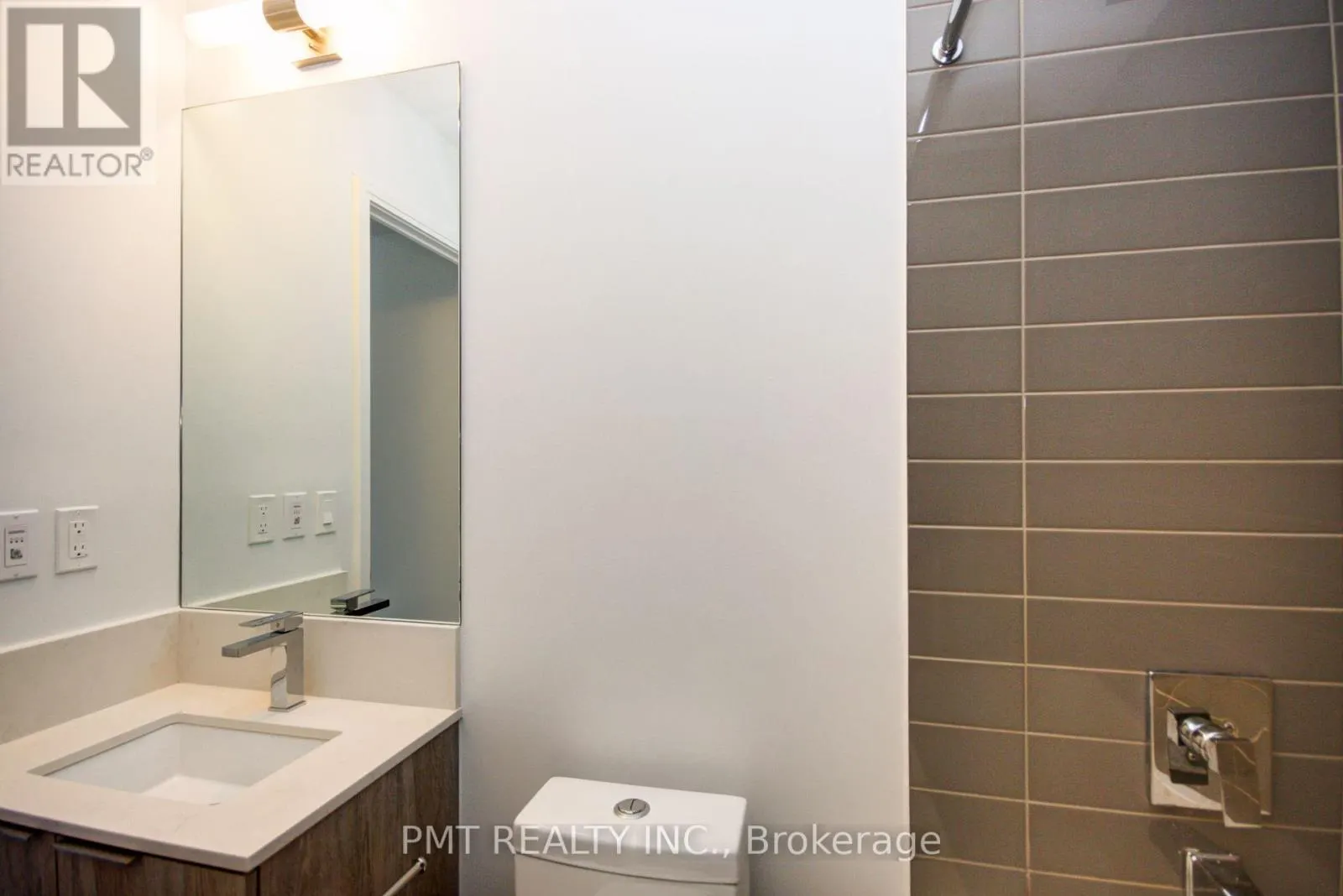 2508 - 181 DUNDAS STREET E