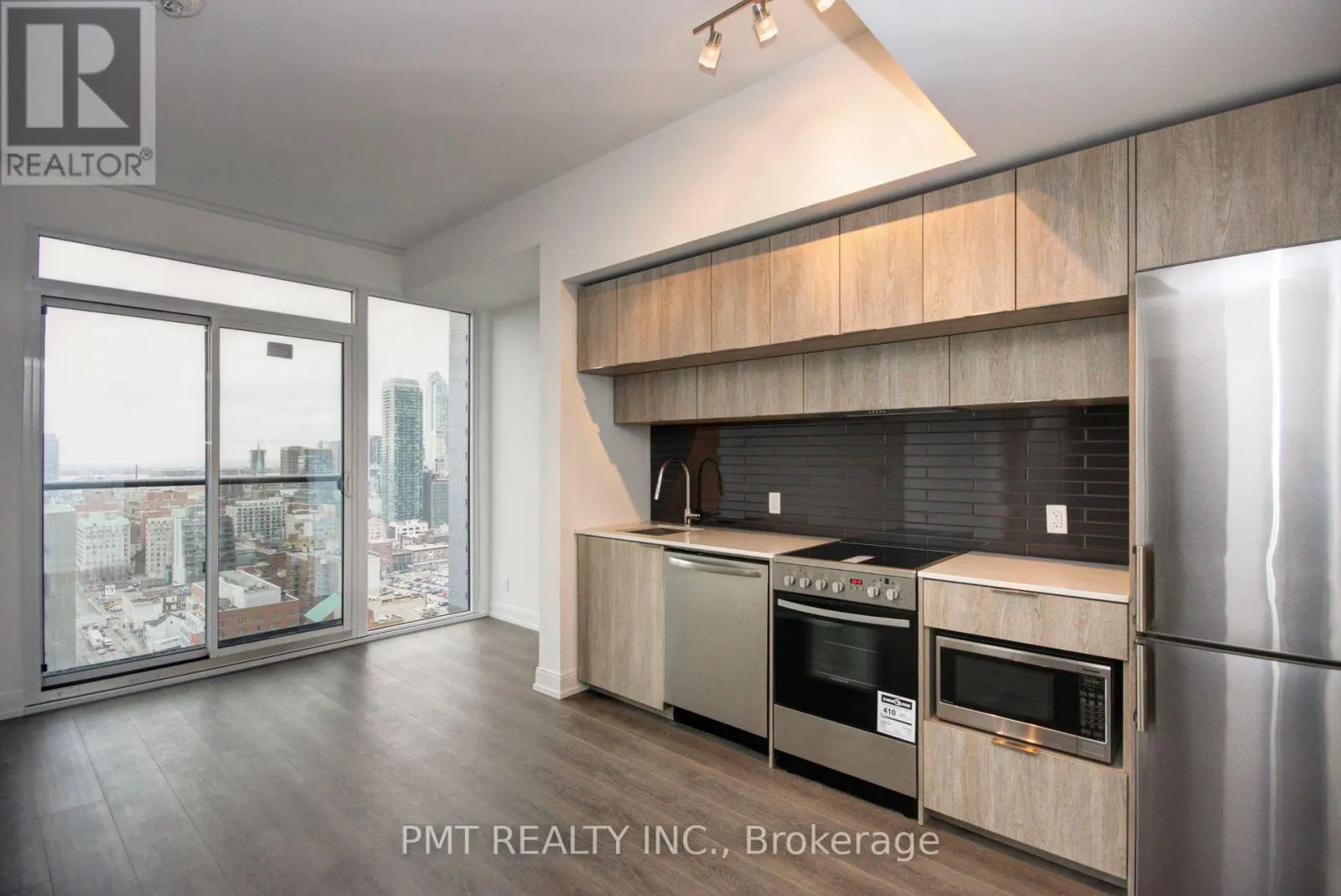 2508 - 181 DUNDAS STREET E