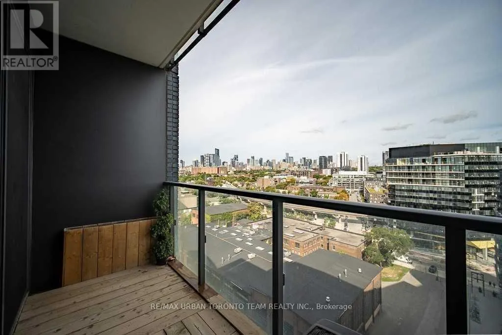 S1206 - 120 BAYVIEW AVENUE