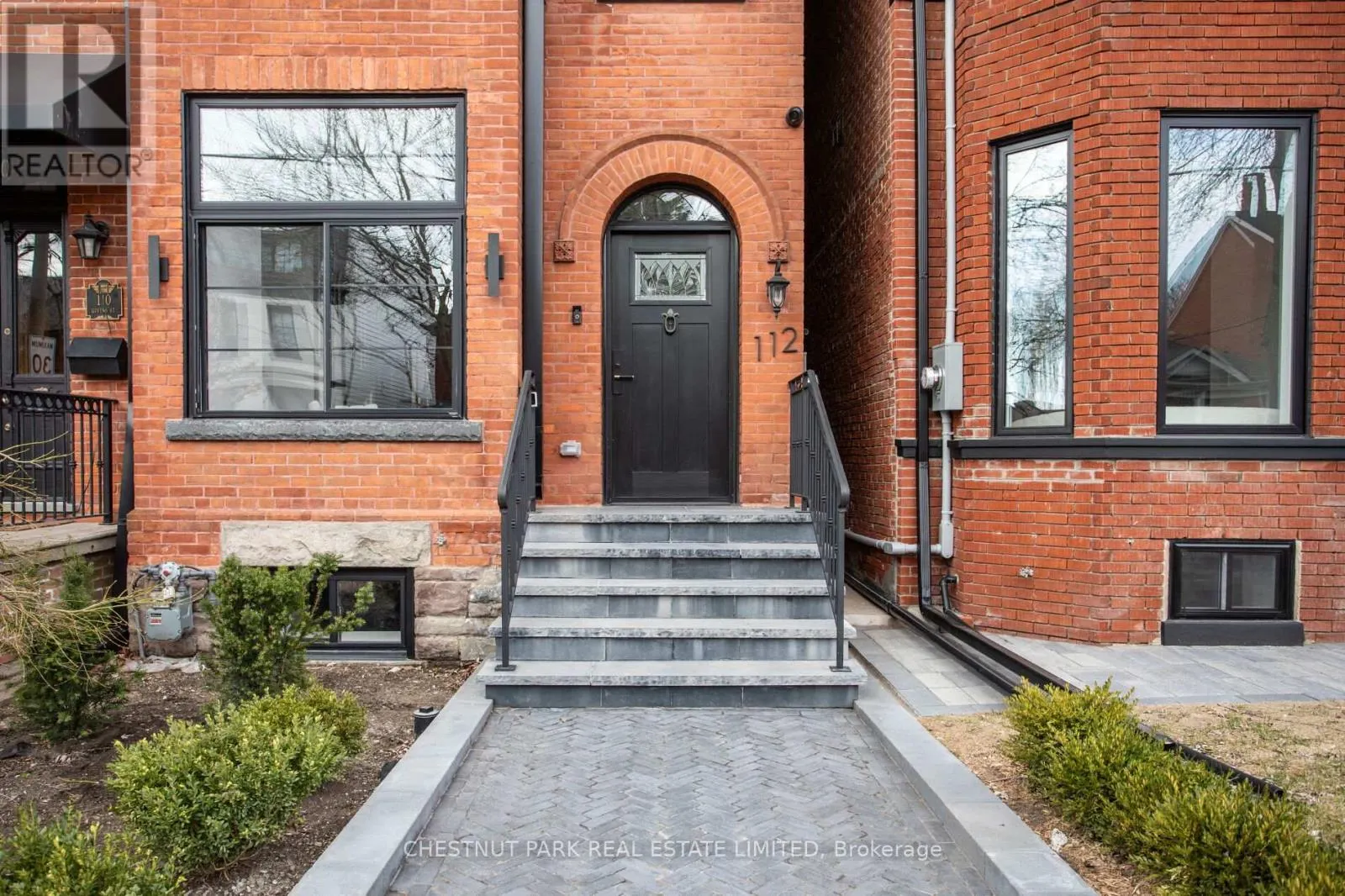 112 GIVINS STREET