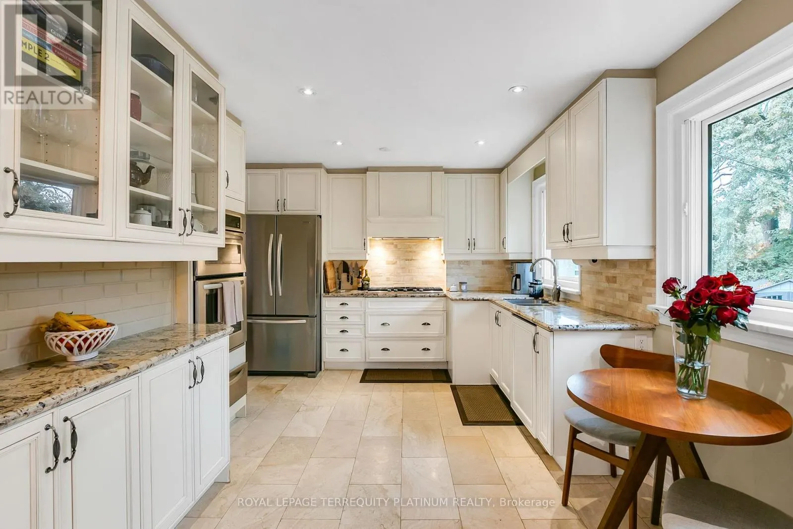 5 VERSEND DRIVE