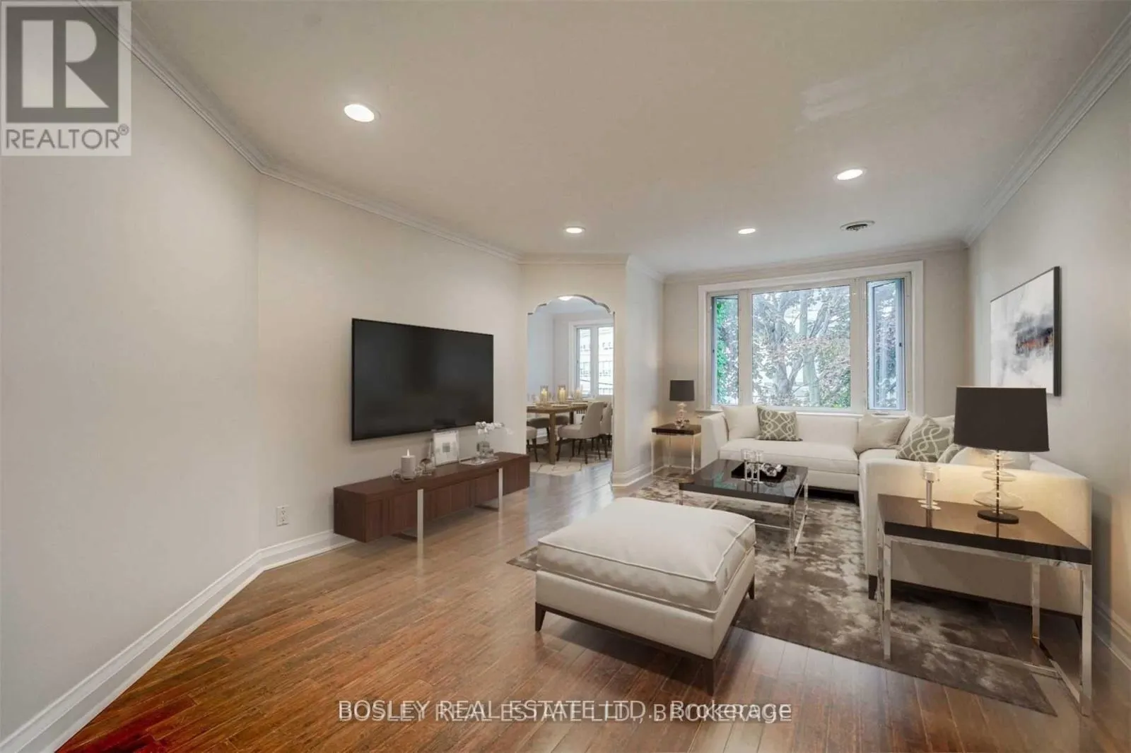 4 - 3 WARWICK AVENUE S