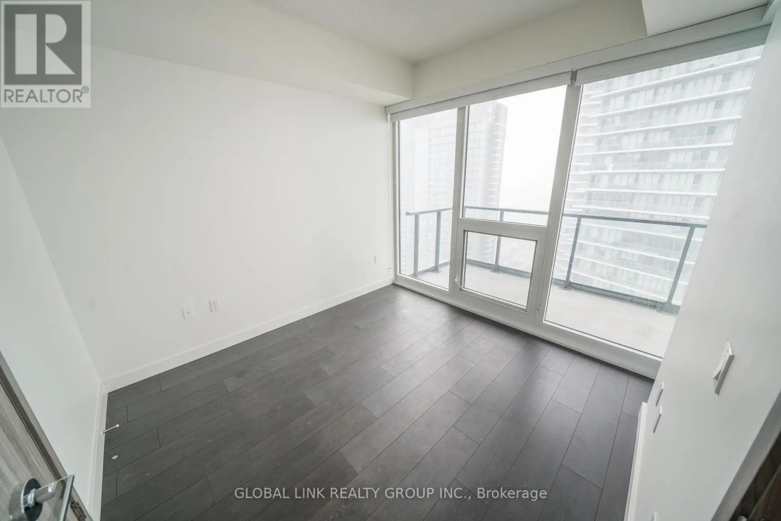 2615 - 95 MCMAHON DRIVE