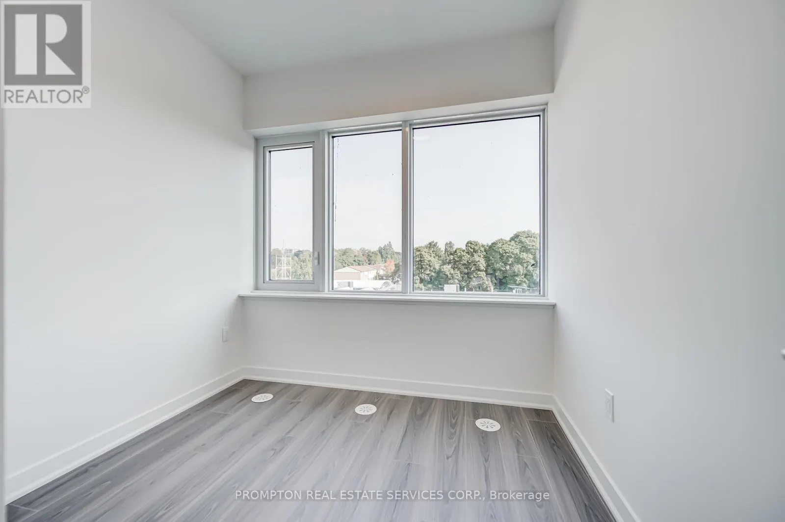 202 - 65 CURLEW DRIVE