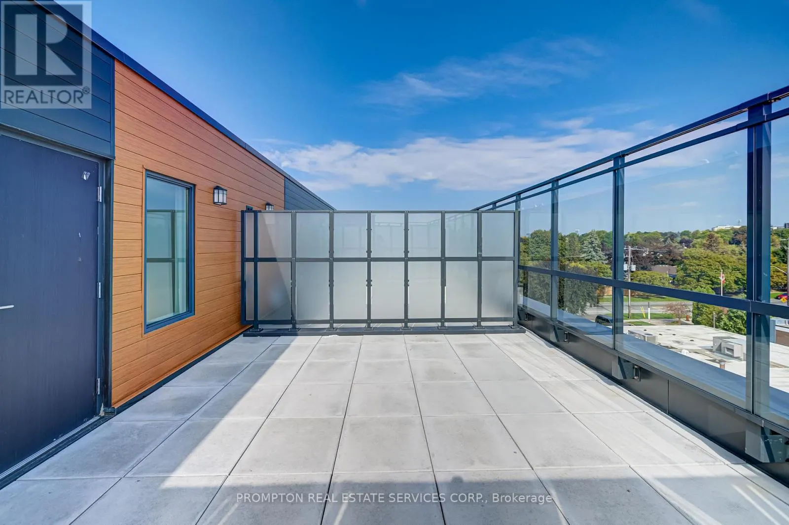 202 - 65 CURLEW DRIVE