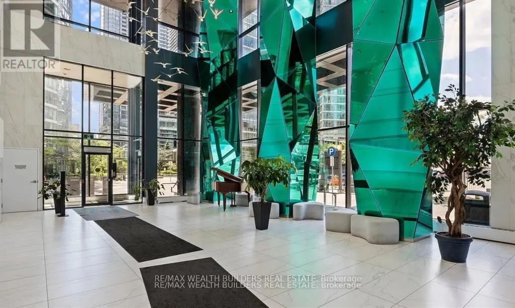 1510 - 352 FRONT STREET W