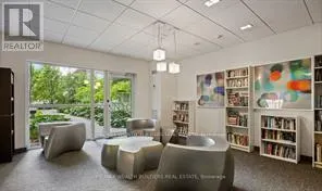 1510 - 352 FRONT STREET W