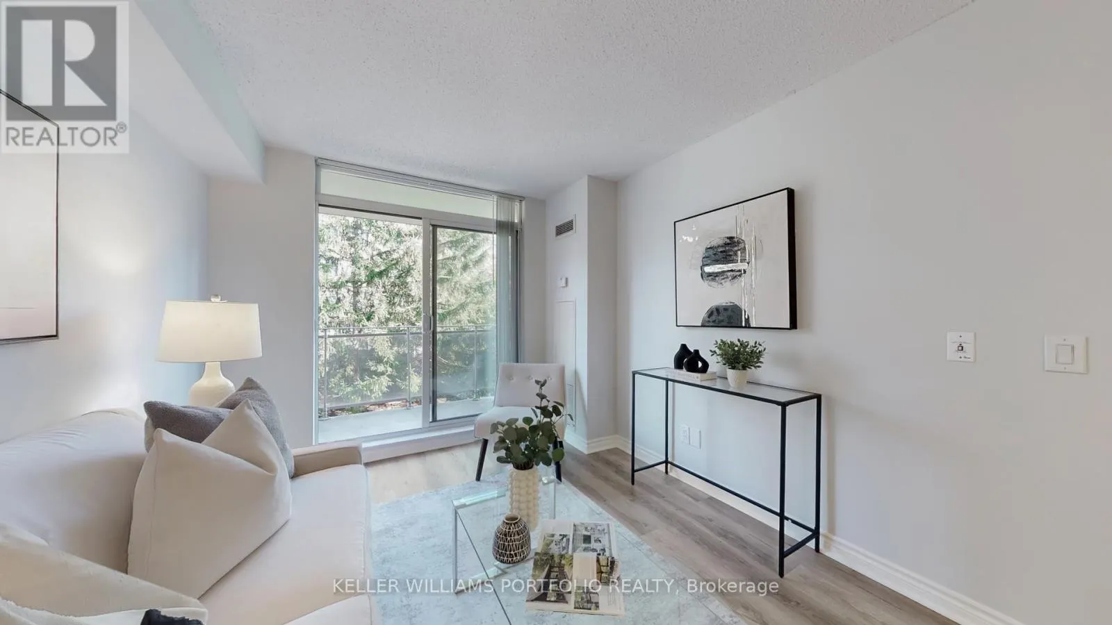 206 - 1730 EGLINTON AVENUE E