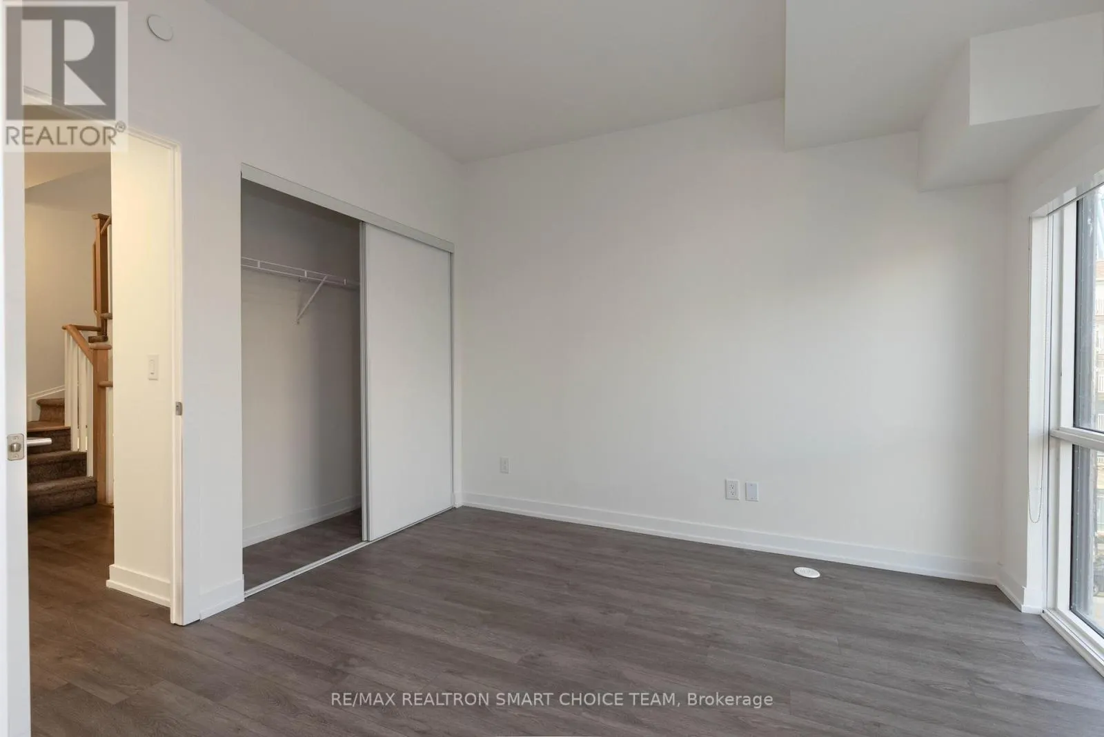 41 - 871 SHEPPARD AVENUE W