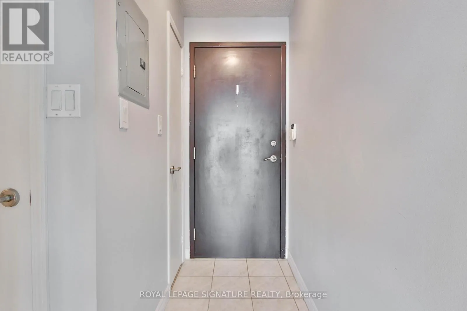 502 - 410 QUEENS QUAY W