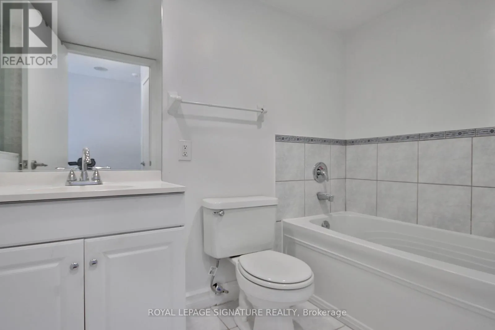 502 - 410 QUEENS QUAY W
